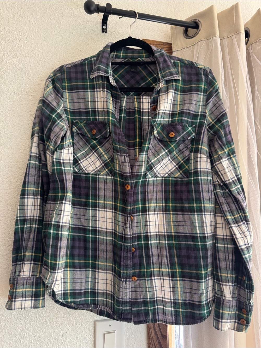 J. Crew Green White Navy Plaid Button-Up Flannel Shirt